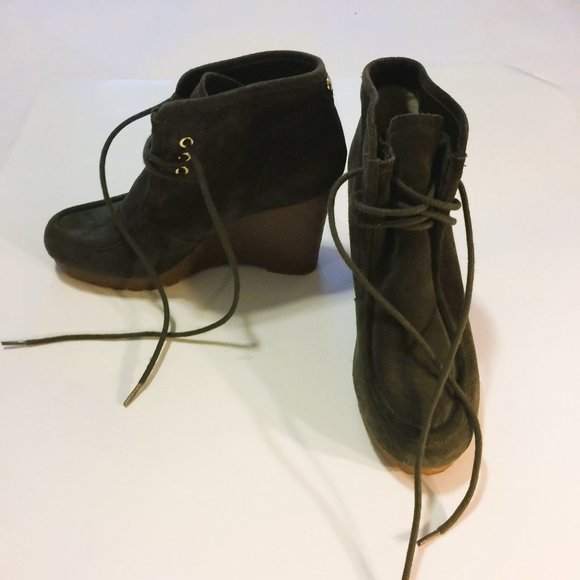 MICHAEL KORS RORY SUEDE WEDGE BOOTIES NWOT - Picture 1 of 4
